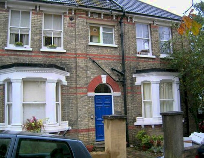 3 Bedroom Flat To Rent In Albany Road, Rochester, ME1