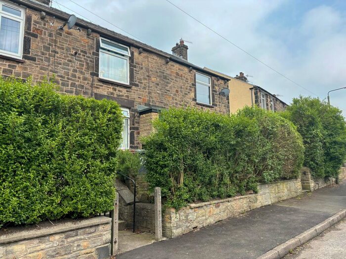 2 Bedroom End Of Terrace House To Rent In Jubilee Street; New Mills., SK22