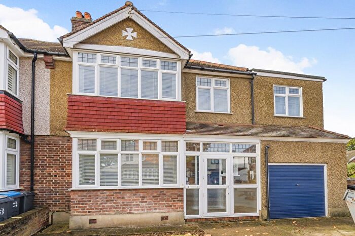 4 Bedroom Semi-Detached House To Rent In Oak Avenue, Croydon, CR0