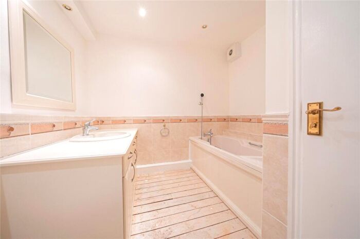 2 Bedroom Apartment For Sale In The Moorings, Harrogate Road, Leeds, West Yorkshire, LS17
