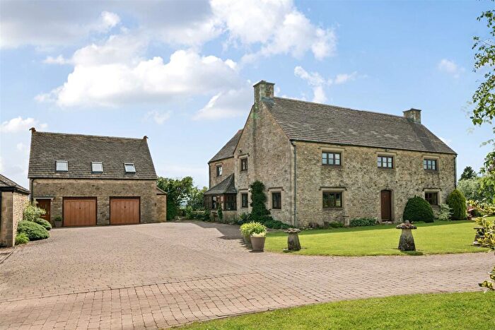 5 Bedroom Detached House For Sale In Milton-Under-Wychwood, Chipping Norton, OX7