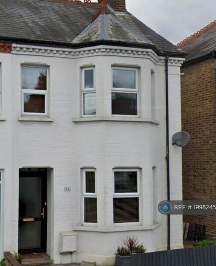 4 Bedroom Semi-Detached House To Rent In Hatfield Road, Potters Bar, EN6