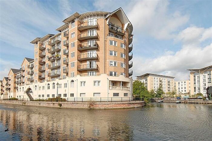 2 Bedroom Flat To Rent In Blakes Quay, Reading, RG1