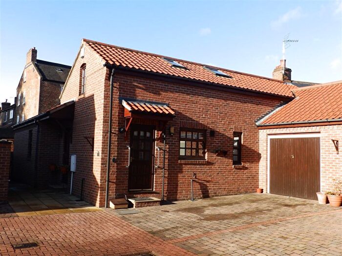 3 Bedroom Detached Bungalow For Sale In Mowbray Garth, Boroughbridge, York, YO51