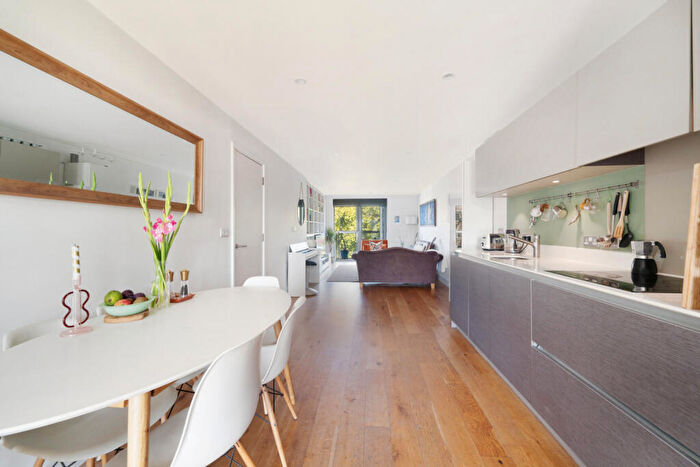 2 Bedroom Flat To Rent In Prebend Street, Angel, N1