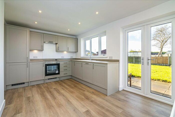 3 Bedroom Detached Bungalow For Sale In Meden Crescent, Sutton-In-Ashfield, Nottinghamshire, NG17