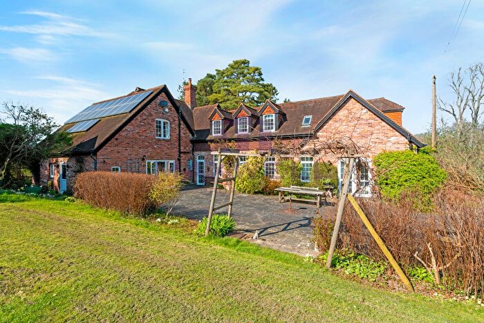 7 Bedroom Link Detached House For Sale In Edenbridge Road, Hartfield, TN7