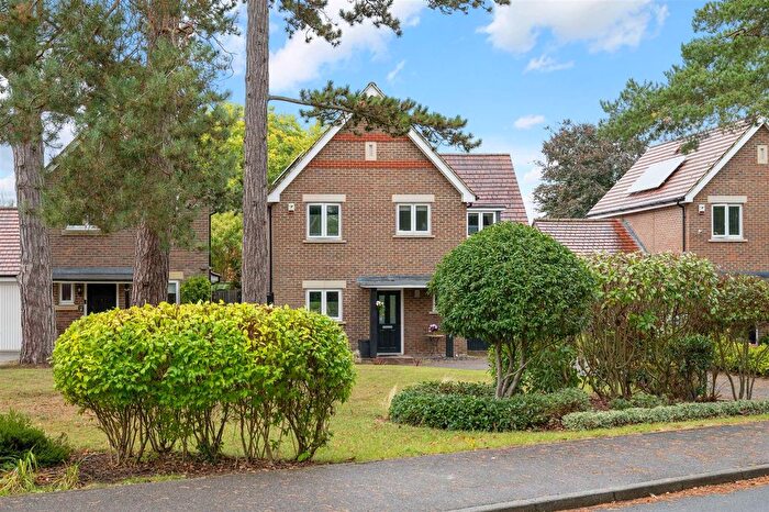3 Bedroom Detached House For Sale In West Park Road, Epsom, KT19