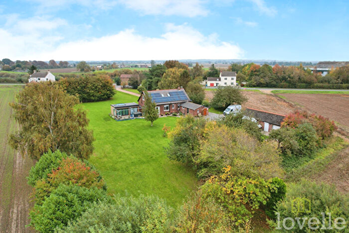 4 Bedroom Detached Bungalow For Sale In Stockwith Road, Misterton, DN10