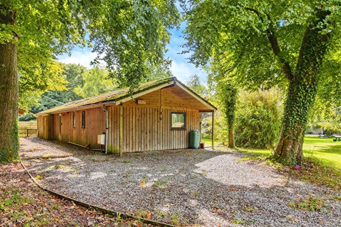 2 Bedroom Lodge For Sale In Newton Road, Bovey Tracey, Newton Abbot, TQ13