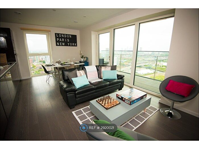2 Bedroom Flat To Rent In Glasshouse Gardens, London, E20