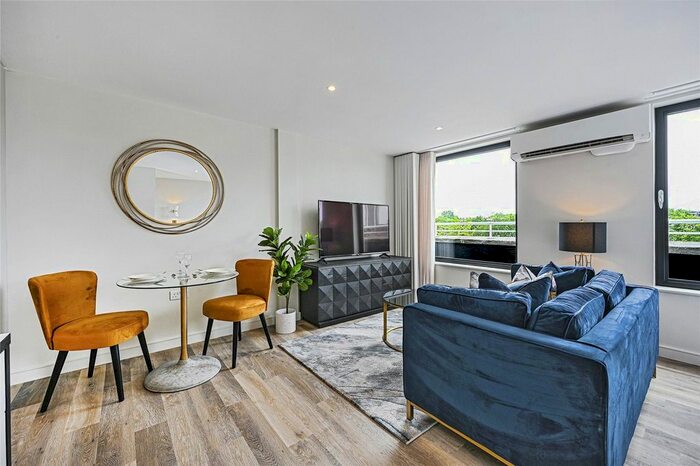 Studio To Rent In Brompton Road, London, SW3