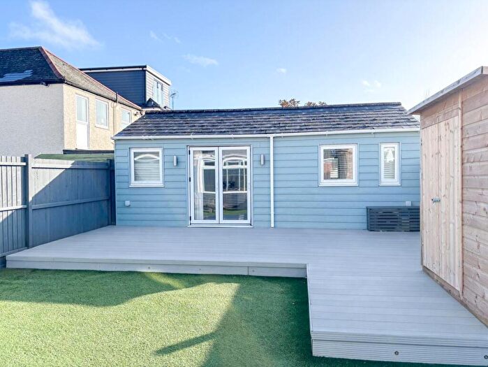 1 Bedroom Apartment To Rent In Castlemain Avenue, Bournemouth, BH6