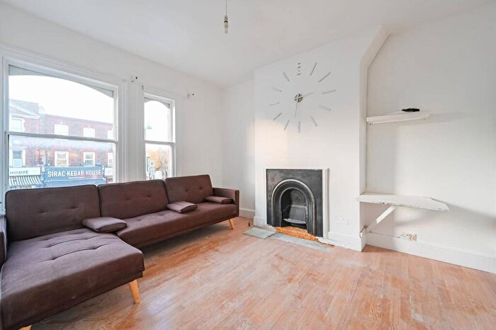 5 Bedroom Flat To Rent In High Road Leytonstone, Leytonstone, London, E11