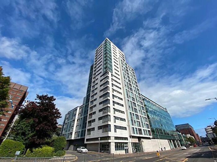 2 Bedroom Flat To Rent In Argyle Street, Glasgow -, G2