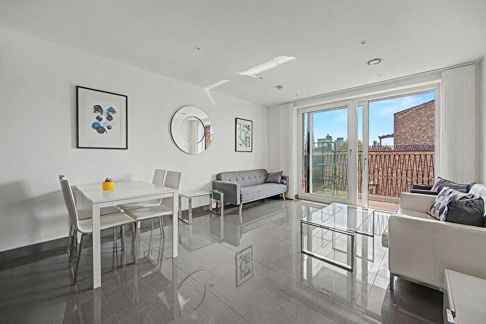1 Bedroom Flat For Sale In Blackfriars Road, Southwark, London, SE1