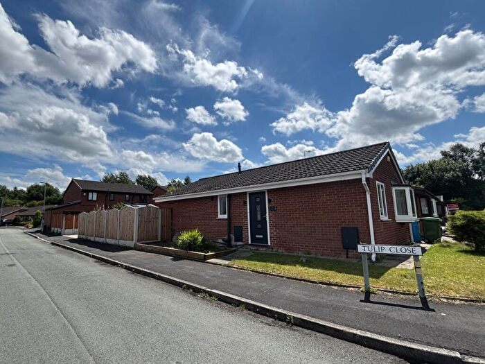 2 Bedroom Bungalow For Sale In Tulip Close, Chadderton, Oldham, OL9