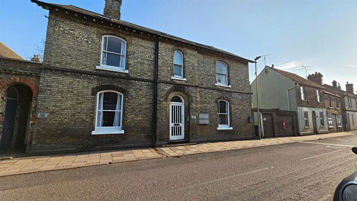 2 Bedroom Flat To Rent In Flat, High Street, Ramsey, Huntingdon, PE26