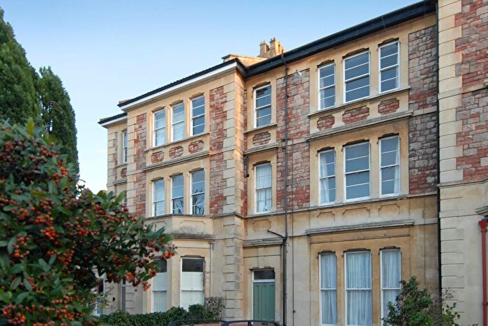 3 Bedroom Flat To Rent In Apsley Road, Clifton, BS8