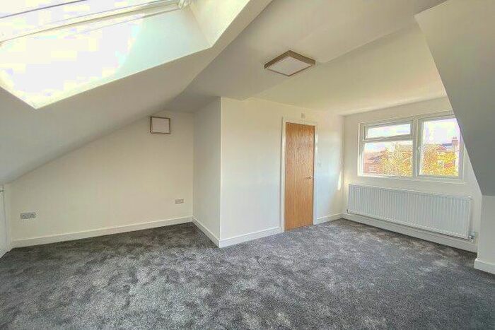 2 Bedroom Flat To Rent In Stretford Road, Manchester, M41