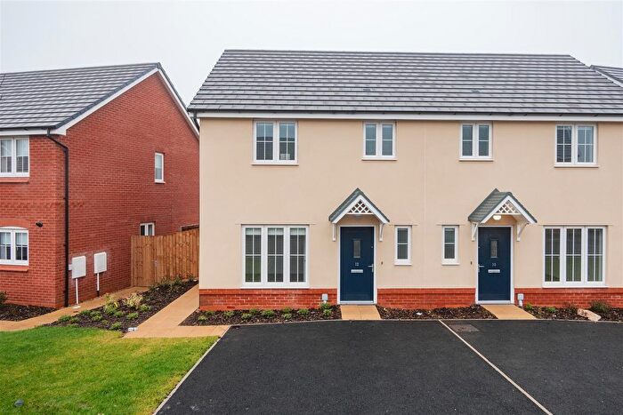 3 Bedroom Semi-Detached House To Rent In Portland Fields, Sutton In Ashfield, NG17