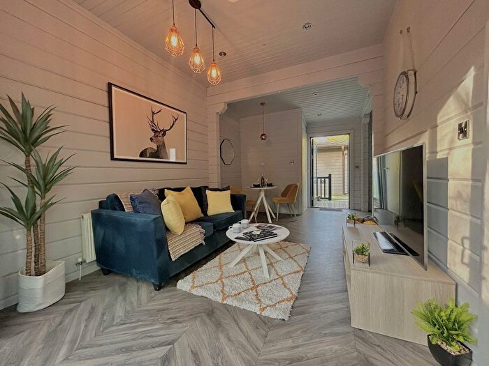 1 Bedroom Mobile/park Home For Sale In Aysgarth, Leyburn, DL8