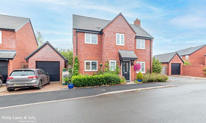 3 Bedroom Detached House For Sale In Blueshot Drive, Clifton-On-Teme, Worcester, WR6