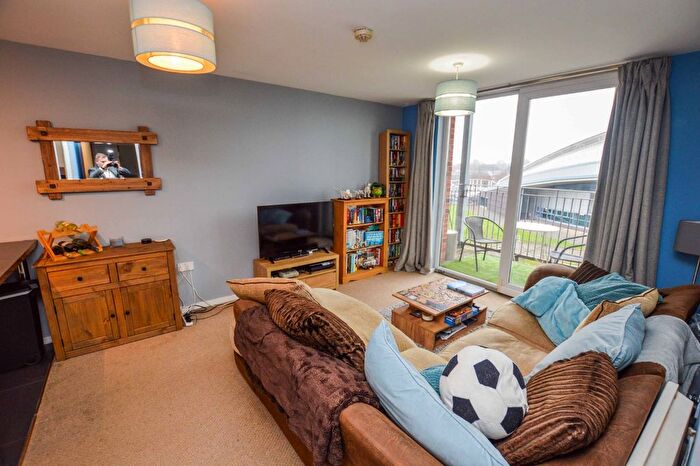 2 Bedroom Flat To Rent In Stillwater Drive, Sports City, Manchester, M11