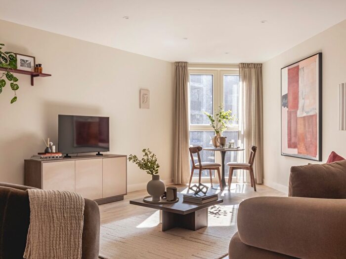 1 Bedroom Flat To Rent In Biscuit Walk, Bermondsey, London, SE16