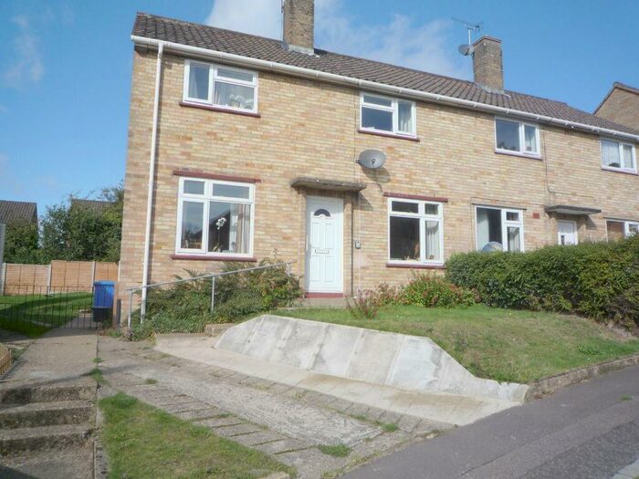 3 Bedroom Semi-Detached House To Rent In Manthorpe Close, Norwich, NR1