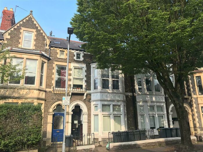 Studio To Rent In Connaught Road, Cardiff, CF24