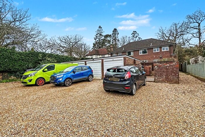 2 Bedroom Maisonette For Sale In Chandlers Ford, SO53