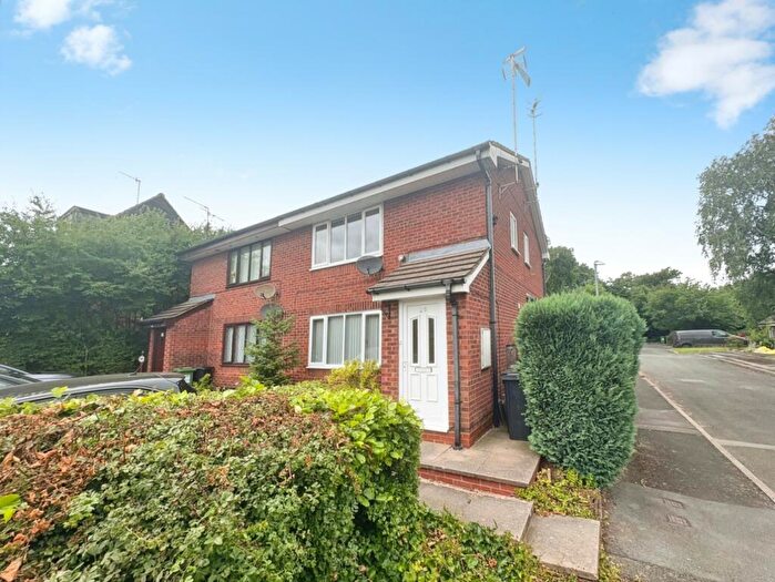 1 Bedroom Flat To Rent In Hawkesbury Close, Redditch, B98