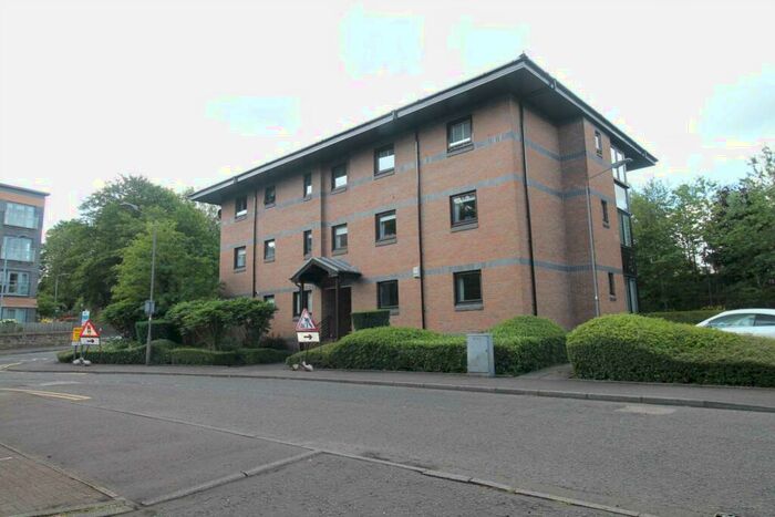 2 Bedroom Flat To Rent In Victoria Gardens, Paisley, PA2
