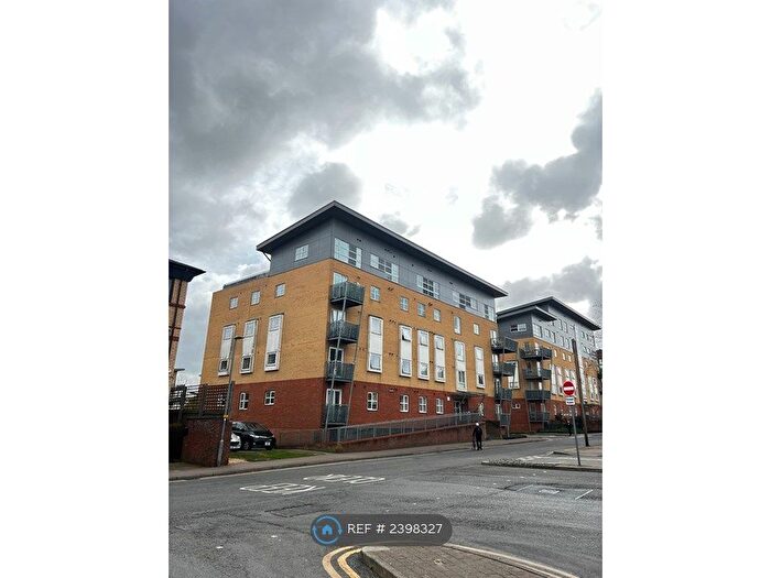2 Bedroom Flat To Rent In Hepburn Court, Borehamwood, WD6