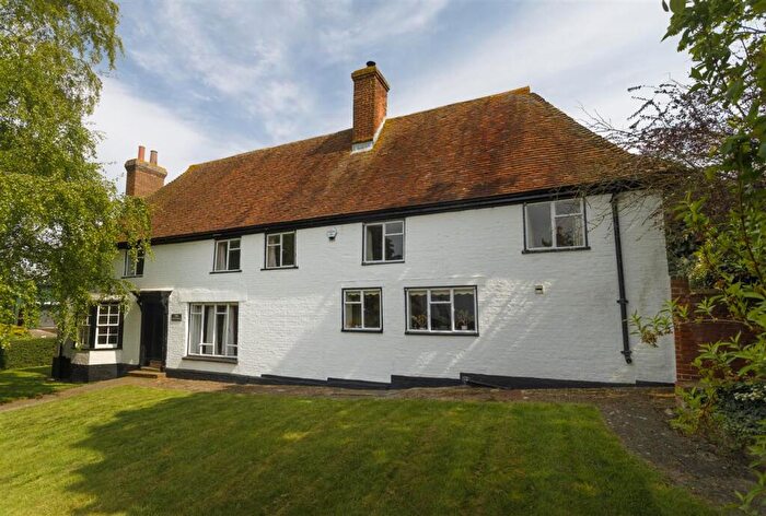 5 Bedroom Detached House For Sale In Vine Cottage, Stockers Hill, Boughton-under-Blean, ME13