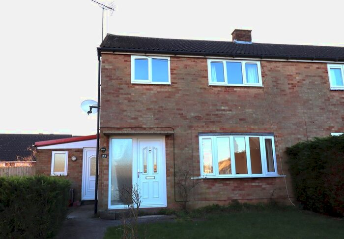 3 Bedroom Semi-Detached House To Rent In Forfar Drive, Bletchley, Milton Keynes, MK3