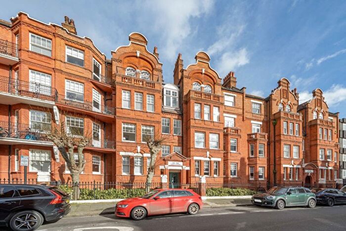 2 Bedroom Flat To Rent In Hamlet Gardens, Hammersmith, W6