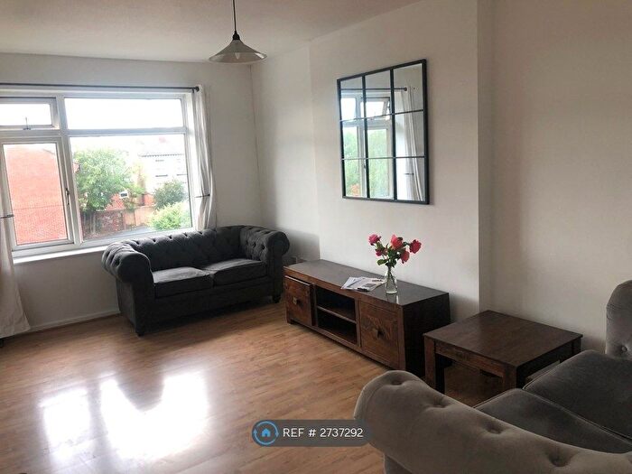 2 Bedroom Flat To Rent In Kendal Bank, Leeds, LS3