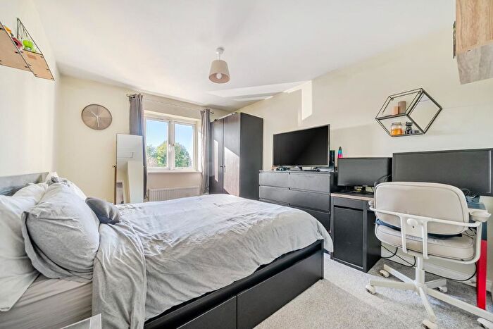 1 Bedroom Flat For Sale In Cambrai Close, Portsmouth, PO3