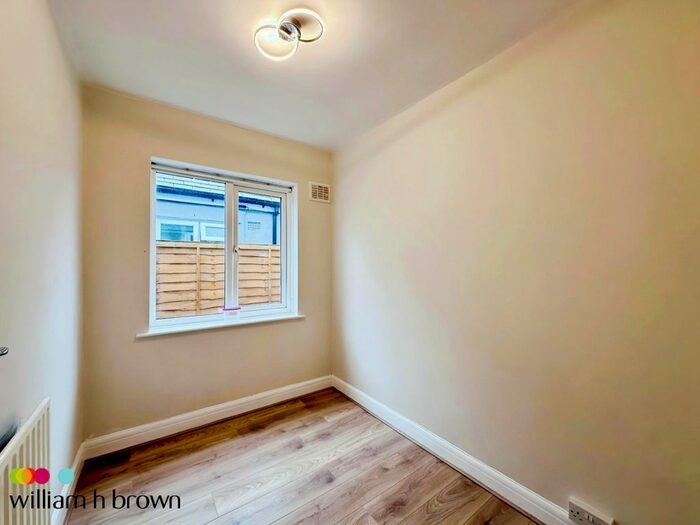 2 Bedroom Bungalow To Rent In Bruce Grove, Chelmsford, CM2