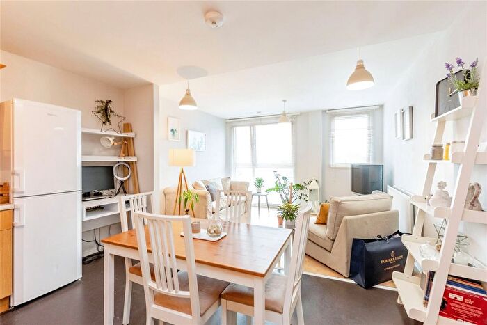 1 Bedroom Flat For Sale In Lime Kiln Road, Bristol, BS1
