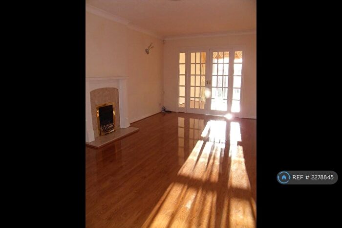 3 Bedroom Detached House To Rent In Victoria Avenue East, Manchester, M9