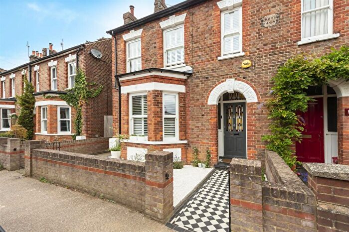 3 Bedroom Semi Detached House For Sale In Cowper Road, Harpenden, AL5