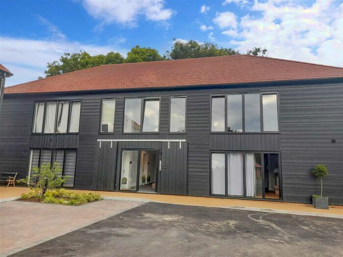 1 Bedroom Ground Flat For Sale In Kilndown Place, Stelling Minnis, Canterbury, Kent, CT4