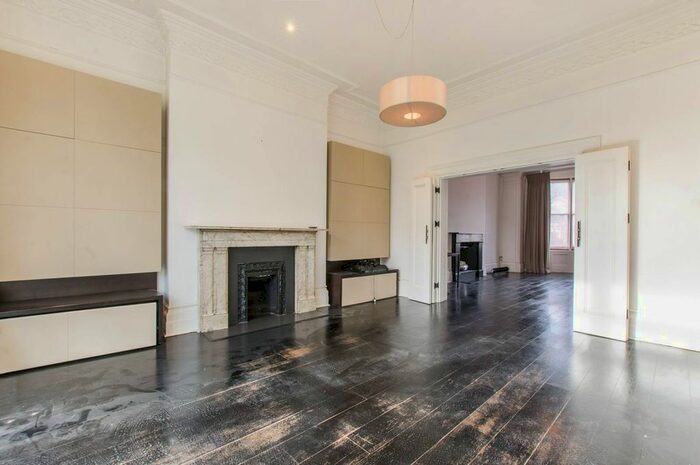 6 Bedroom Semi-Detached House To Rent In Shooters Hill Road, Blackheath, London, SE3
