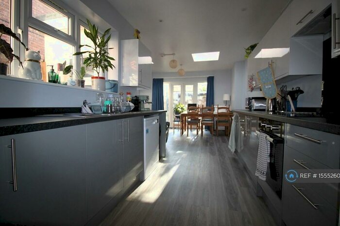 6 Bedroom Terraced House To Rent In Milton Road, Southampton, SO15