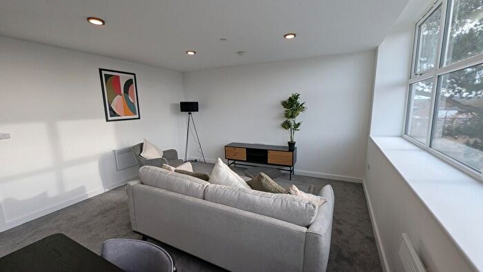 2 Bedroom Apartment To Rent In Apartment Carnation Place, NG9