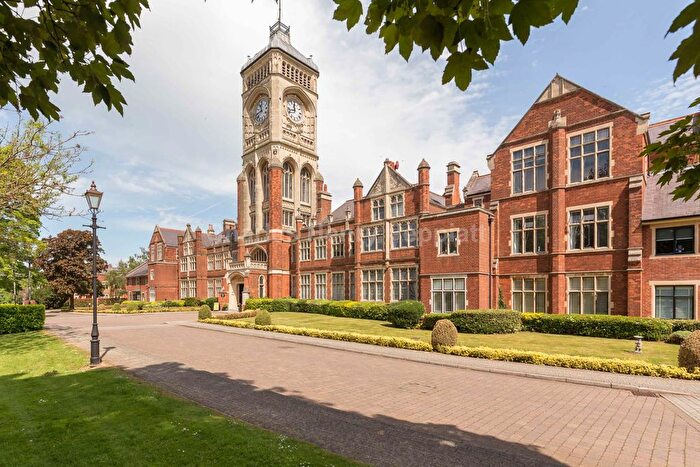 3 Bedroom Flat To Rent In Royal Connaught Drive, Royal Connaught Park, WD23