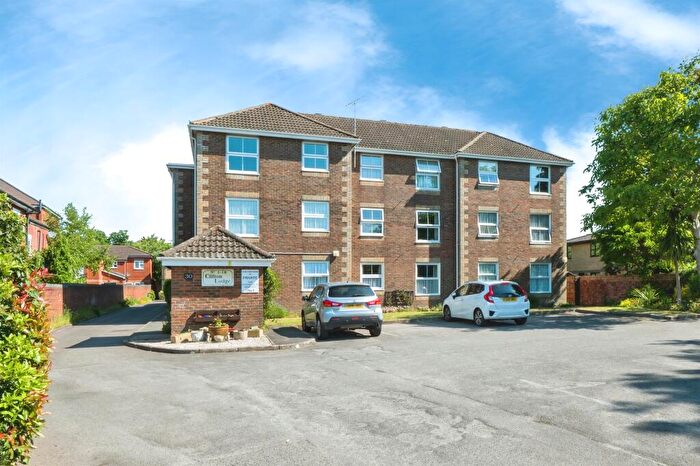 1 Bedroom Flat For Sale In Clifton Road, Southampton, SO15